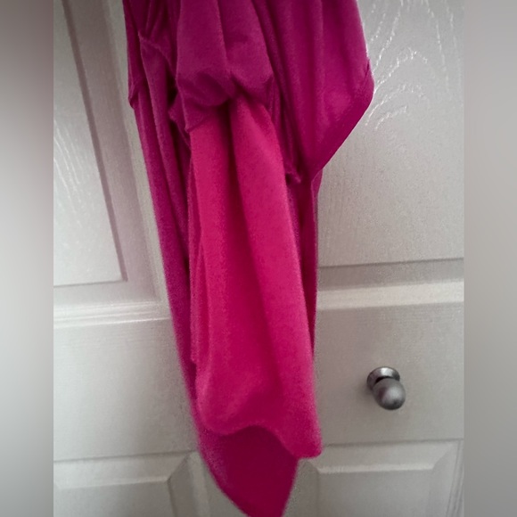 Barbie pink dress with small silt - Picture 5 of 8